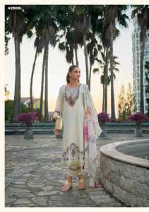 El último diseñador de hilo de bordado de algodón puro trabajo Kurti Set por Fab Zone Indian & Pakistani Clothing - Product Image 2