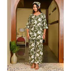 Ensemble décontracté en velours côtelé vert feuillage avec manches trois-quarts, taille XS - Product Image 4