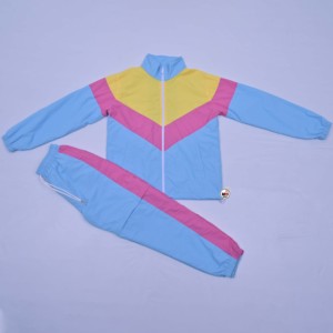ชุดวอร์มกันหนาวแบบ unisex สีพื้น ตัดต่อสี แขนยาว คอตั้ง ปิดด้วยเชือกผูก น้ำหนักเบา ผลิตจากโพลีเอสเตอร์ กันน้ำ - Product Image 3