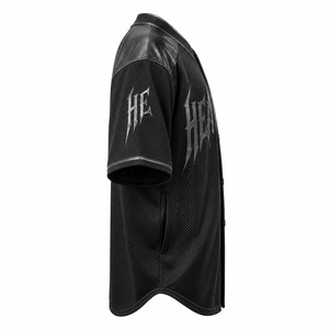 Maillot de baseball noir en maille épaisse pour homme, style gothique streetwear, coupe oversize, boutonné, avec épaules en similicuir - Product Image 5