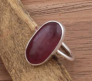 แหวนแต่งงานหยกแดงธรรมชาติแท้ แหวนเงินแท้ 925 ประดับพลอย งานแฮนด์เมด สำหรับผู้หญิง ดีไซน์ไม่ซ้ำใคร - Product Image 1