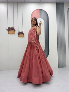 Pink Embroidered Silk Floor-Length Reversible Quick Dry Kurta <b>Lehenga</b> Set Sleeveless Choli Pleated <b>Skirt</b> for Wedding Diwali - Product Image 3