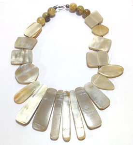 Collar Grueso de Cuerno de Búfalo Natural Pulido, Ecológico, Hecho a Mano, Gargantilla Moderna para Mujer, Joyería Vietnamita de Alta Calidad - Product Image 2