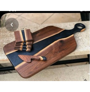 Planche à découper en bois et résine de qualité supérieure pour cuisine de luxe, planche de cuisine en bois et époxy faite à la main pour la préparation des aliments - Product Image 1