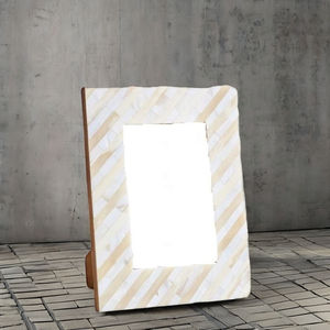 Cadre photo 4x6 en bois sculpté à la main, blanc et or, style vintage antique, pour bureau et mur, cadeau de mariage, décoration rustique murale - Product Image 5