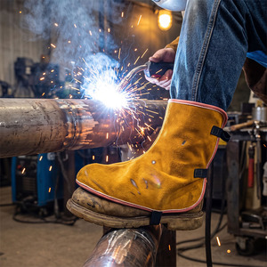 Couvre-chaussures de soudage en cuir de vachette pleine fleur robuste, protège-tibias de sécurité industrielle pour la construction, ignifuge, certifié CE Niveau D - Product Image 5