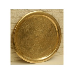 Assiette de présentation en laiton, plateau de service rond pour aliments, ustensile de cuisine fait main, design moderne de luxe pour mariage et Diwali, léger - Product Image 3