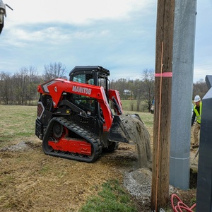 รถตักล้อยาง Manitou คุณภาพสูง พร้อมเครื่องบดอเนกประสงค์ประสิทธิภาพสูง สำหรับงานกำจัดพืชไม้ในเชิงพาณิชย์ - Product Image 1