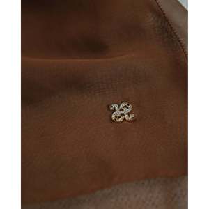 HL ปารีส แอพริคอท แฟชั่น ไดมอนด์ โลโก้ สแควร์ ผ้าพันคอไหม-อเนกประสงค์ - Product Image 1