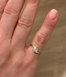 Bague fine minimaliste en or massif 14K, diamant de laboratoire solitaire en forme de poire E VS1 0,25 ct 5x3mm, pour fiançailles, empilable - Product Image 5