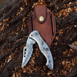 Navaja de Bolsillo Plegable de Acero de Damasco Hecha a Mano con Funda de Cuero y Mango de Acero de Damasco para Camping, Supervivencia y Uso General OEM - Product Image 2