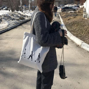 กระเป๋าผ้าแคนวาสพิมพ์ลายกราฟิกสุดเก๋ ใช้ซ้ำได้ เหมาะสำหรับใส่ของไปโรงเรียน ท่องเที่ยว และชีวิตประจำวัน - Product Image 4