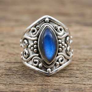 Anillo llamativo de labradorita marquesa – Anillo gótico de filigrana con gema azul brillante, hecho a mano, de plata, regalo para ella - Product Image 5