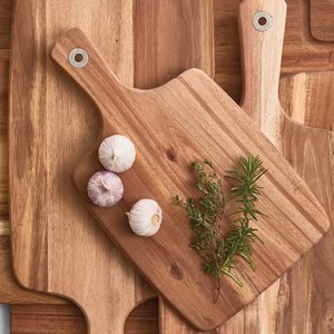 Planche à découper rectangulaire en bois naturel écologique REHMAN CRAFT avec poignée intégrée, épaisseur 1,5 cm, compatible lave-vaisselle - Product Image 4
