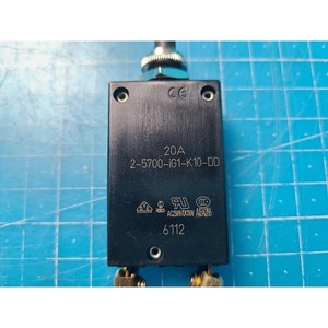 Interruptor de Circuito Térmico E-T-A Tipo 2-5700 2-5700-iG1-K10-DD Usado Como Está, Piezas de Equipos Semiconductores Legados - Product Image 6