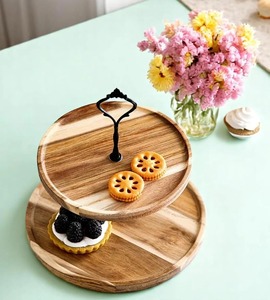 Soporte redondo de madera premium para pasteles y cupcakes, ideal para arreglos de fiestas de té y decoración de mesas dulces. - Product Image 6