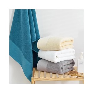 Toalla de Playa Plegable de Lujo para Verano, Antiarena, Suave, Grabada, Venta al por Mayor, Personalizable - Product Image 4