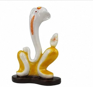 Sculpture en céramique blanche de Ganesh, figurine animale faite à la main, décoration de table contemporaine de luxe pour la maison, le bureau et le salon - Product Image 2