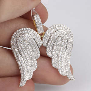 Ailes d'ange glacées Pendentif en diamant Micro Pave Bijoux en plumes en argent sterling certifié GIA avec effet Bling - Product Image 1