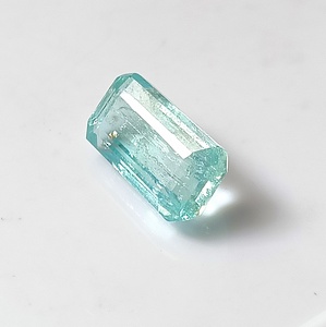 Esmeralda Natural Nigeriana Corte Esmeralda de 9.70 Ct, Gema Facetada (9X16.8X6.9mm) - Product Image 2