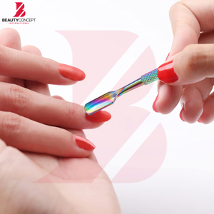 2 pièces, pousse-cuticules et coupe-cuticules multicolores avec étui de rangement, pousse-cuticules professionnel, dissolvant de vernis à ongles - Product Image 4