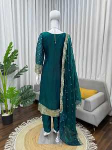 ชุดปาลาซโซผ้าไหมเฟนดี้สีเขียวทันสมัย ปักลายอย่างสวยงามสำหรับผู้หญิง - Product Image 3