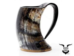 Verre à bière en corne de Viking authentique, fait main, avec base en bois, idéal pour la méad - Product Image 4