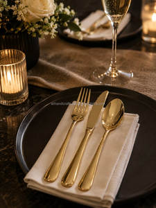 Ensemble de couverts classiques ergonomiques en or poli, robustes, en laiton, pour les banquets familiaux - Ali Handicrafts India - Product Image 1