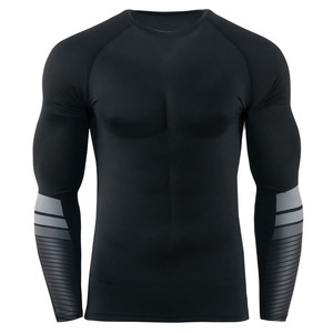T-shirt de compression pour homme, très vendu, pour la salle de sport, couleur noire unie, séchage rapide, respirant, vente en gros - Product Image 1