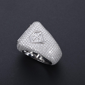 Anillo de Moissanita de Lujo, Plata 925, Anillo Baguette con Incrustaciones, Banda con Letras, Joyería Fina, Regalo para Todos - Product Image 4