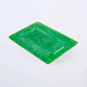 Planche à fromage et charcuterie ronde en résine durable de 1,5 cm d'épaisseur, passe au lave-vaisselle, par FAIZA CRAFT - Product Image 6