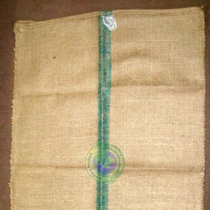 ถุงป่านจู๊ต LIGHT CEES สำหรับใส่โกโก้ กาแฟ เม็ดมะม่วงหิมพานต์ 100% ธรรมชาติ เป็นมิตรกับสิ่งแวดล้อม ย่อยสลายได้ ผลิตในบังกลาเทศ ปากถุงเย็บอย่างดี สีเขียว - Product Image 1