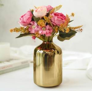 Florero decorativo de metal para mesa de sala de estar, diseño elegante, acabado duradero, adorno de lujo para el hogar - Product Image 1
