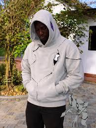 Hoodie déstructuré à panneaux, couleur crème, épais, style streetwear, pull-over, vente en gros, pour homme, avant-gardiste, avec bords bruts et effet usé, en molleton - Product Image 3