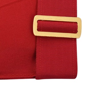 Delantal de Masón del Arco Real, Terciopelo Rojo con Triple Tau, Cualquier Diseño o Logotipo Bordado, con los Mejores Precios y Económicos - Product Image 6