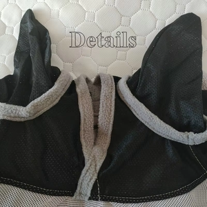 Masque anti-mouches pour chevaux en maille extensible et respirante avec protection UV pour les oreilles et les yeux, gris - Product Image 3