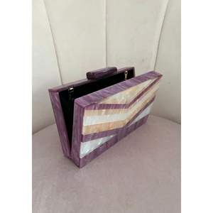 Pochette de soirée en résine faite à la main pour femmes, accessoire en cristal tendance pour les mariages - Product Image 2