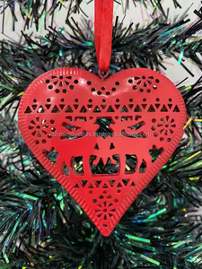 Adornos navideños de fundición de aluminio artesanal con diseños de corazón y estrella de árbol para un encanto navideño atemporal - Product Image 3