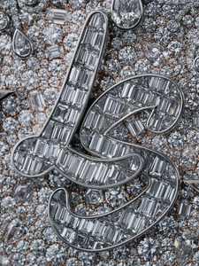 Colgante de Letra Hip Hop Personalizado con Nombre y Número, Chapado en Rodio sobre Plata 925, con Moissanita que Pasa el Test de Diamantes y Estilo Iced Out - Product Image 2