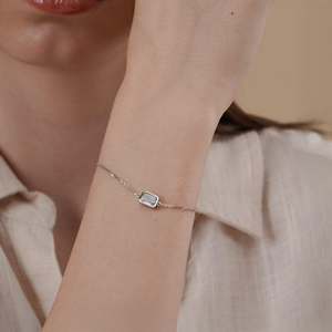 Bracelet en diamant de laboratoire taille émeraude 1 carat pour femme, certifié IGI, or 14 carats, élégant, idéal pour mariage, fête ou comme cadeau. - Product Image 4