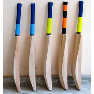 Bate de Críquet de Madera Kashmir Willow de Alto Rendimiento y Comodidad, Personalizado, de Alta Calidad, para Zurdos, Ligero y Ecológico, Hecho en Pakistán - Product Image 4