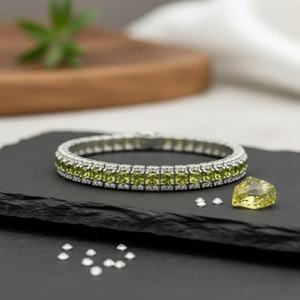 Bracelet tennis carré en péridot, accents en argent sterling 925, bijou élégant en pierres précieuses, cadeau pour femme - Product Image 3