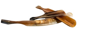 ที่โกยรองเท้าทำจากเขาสัตว์แท้ธรรมชาติ พรีเมียม งานแฮนด์เมด ด้ามยาว เป็นมิตรกับสิ่งแวดล้อม ทนทาน ขัดเงาเรียบเนียน ดีไซน์ธีมยุคกลางไวกิ้ง - Product Image 3