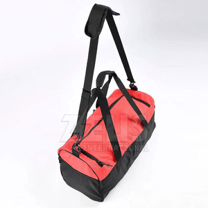 Solución de viaje funcional para viajes cortos y uso diario. Bolsa de lona con construcción duradera. - Product Image 3