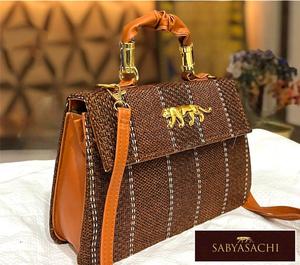 Sac à bandoulière mini durable pour femmes, fermeture éclair, résistant à l'eau, grande capacité, tendance, qualité haut de gamme, Inde - Product Image 1