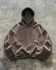 Sudadera con Capucha de Algodón Grueso de Diseño Nuevo OEM para Hombre, Estilo Retro con Costuras Expuestas, Gráficos Personalizados, Ropa Urbana Futurista - Product Image 1