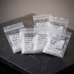 Lot en vrac de pierres synthétiques CVD de laboratoire de 1,30 mm à 3 mm, qualité VVS VS EF, pour la fabrication de bijoux - Product Image 1
