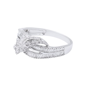 Anillo de Oro Blanco Sólido de 18K con Diamantes Naturales en Forma de Baguette y Diseño de Nudo Cruzado, Joyería Fina, Memoria Jewels, Venta al Por Mayor - Product Image 4