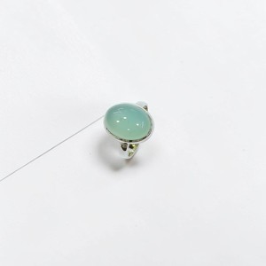 Anillos de Plata de Ley 925 con Calcedonia Azul Natural de Corte Ovalado, Diseño Hecho a Mano, Joyería de Plata de Buena Calidad al por Mayor - Product Image 2