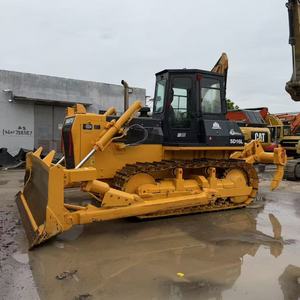 Bulldozer SHANTUI SD16 avec lame et ripper, couleur jaune, équipement de construction robuste - Product Image 4